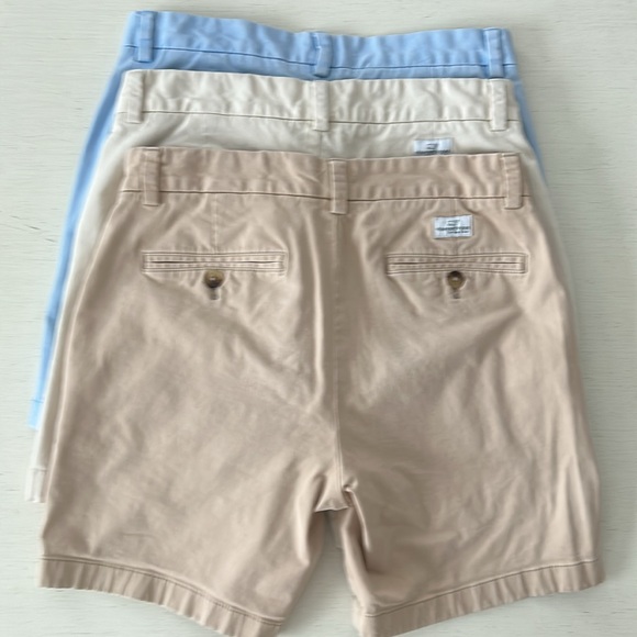 Vineyard Vines Men’s Flat Front Shorts — Cream, Tan, Light Blue - Picture 3 of 3